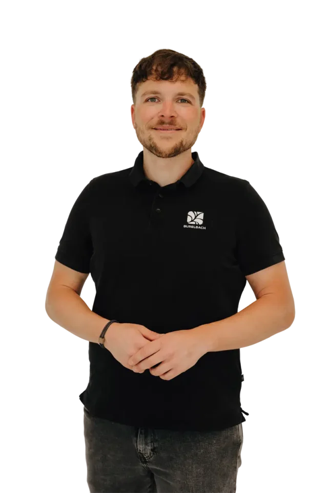 Burelbach Gardendesign Geschäftsführer in schwarzem T-Shirt.